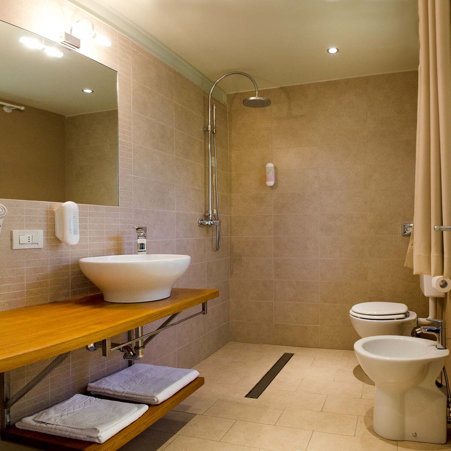 Locanda del Viaggiatore Godo Ravenna bagno camera deluxe