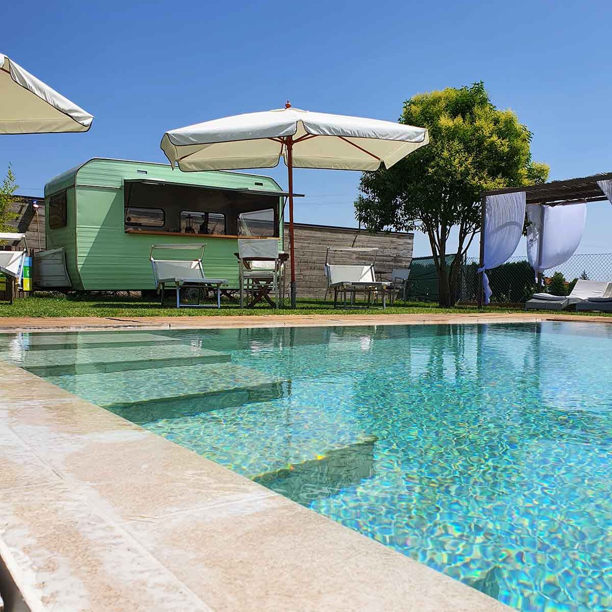 Roulotte Piscina locanda del viaggiatore godo ravenna