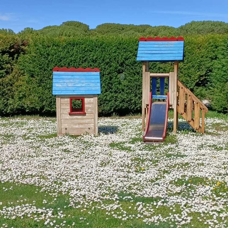 locanda del viaggiatore giochi bambini giardino